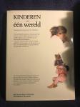 Turnhout, Ted van - Kinderen van één wereld voor Stichting Redt de Kinderen (Nederland).