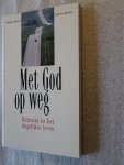 Jilesen, Martien / Jülicher, Jochen - Met God op weg / Retraite in het dagelijks leven