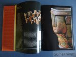 Gerald McMaster and Clifford E. Trafzer. - Native Universe: Voices of Indian America