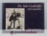Haan, Arnold de - Dr. Aris Graftdijk Photographie. Beelden van Hardinxveld en Giessendam, omstreeks 1900