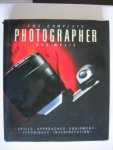 Wylie, Gus - The complete Photographer. Skills, approaches, equipment, techniques, interpretation.