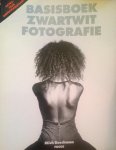M. Buschman - Basisboek zwartwit fotografie