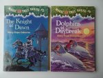 Osborne, Mary Pope - Magic Tree House #2 The Knight at Dawn en #9 Dolphins at Daybreak