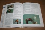Eshter Verhoef-Verhallen - Geïllustreerde Kooi- & Volièrevogels Encyclopedie