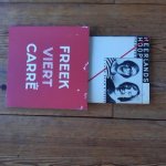 Jonge, Freek De; Patrick Van Den Hanenberg, Ronald Klamer (Tekstbijdragen); Roxanne Van Den Bosch (Eindredactie) //oppenoorth, Frits - 2 boeken: Freek viert Carré. Verschenen t.g.v. 75 verjaardag Freek de Jonge, die samenvalt met 50 jaar optreden in Carré. Neerlands Hoop : 12 jaar Bram & Freek 1968-1990