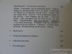 van de Voort, Theo. - Van de wieg tot het graf. Volksgebruiken rond de hoofdmomenten van het leven in de regio Meerlo-Wanssum.