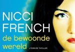 Nicci French 15013 - De bewoonde wereld - Dwarsligger