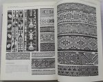 Bosomworth, Dorothy - ENCYCLOPEDIE VAN PATRONEN & MOTIEVEN - Een collectie van 5000 ontwerpen, gemaakt door culturen overal ter wereld