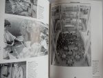 Redactie Apeldoornse Courant (samenstellers) - Apeldoorn in beeld, fotojaarboek van de Nieuwe Apeldoornse Courant
