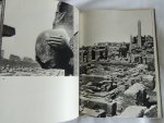 Michalowski, Kazimiez and Dziewanowski, Andrzej (photographs) - Karnak. fotoboek in z/w