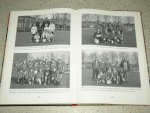 Genderen, P. van - 75 jaar De Zwerver 'een dijk van een vereniging'   ( voetbalvereniging Kinderdijk )