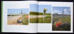 Hansen, Jeroen (foto's + teksten) - Signs of Life / An ode on roadside memorials