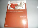 Dollevoet,Thieu / Stralen, Gerard van / Top, Henk van den - Op eigen kracht? ; Afhankelijkheid en speciale onderwijszorg