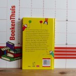 Hollander, Vivian den - Loon, Paul van - Menten, Tosca - Oldenhave, Mirjam - Oomen, Francine - Schotveld, Janneke - Sikkel, Manon - Slee, Carry - Smit, Niki - Vriens, Jacques - wat een feest!, tien feestverhalen van de populairste kinderboekenschrijvers van Nederland