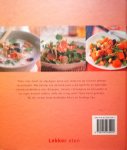 Clark , Pamela . [ ISBN 9789054264491 ] 1618 - Thais voor Beginners . ( Lekker eten . ) Thais eten heeft de afgelopen jaren een revolutie op culinair gebied veroorzaakt. Met behulp van dit boek kunt u die typische en heerlijke smaakcombinaties van chilipeper, limoen, citroengras en koriander in -