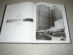 Hoogduin, Willem ( fotografie )  Jaworski, Stanislaus (poems) - Octember in Manhattan 10/2 - 10/6 2001.    Fotoboek - poëzie