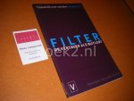 Bloemen, Henri (red.) e.a. - Filter. Jaargang 9 nr. 1, maart 2002. De Vertaler als Butler? Tijdschrift over vertalen.