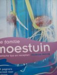 Modeste Herwig - "De familie moestuin " Met 16 pp. speciaal voor kinderen.