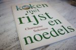 Solomon, Charmaine - KOKEN MET RIJST EN NOEDELS