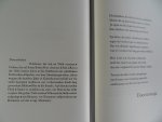 Achterberg, Gerrit. [ GESIGNEERD en van een uitleiding voorzien door de drukker Arno Piechorowski ]. - Dornröschen.- Doornroosje - 25 Sonette Niederländisch und Deutsch. [ Genummerd exemplaar 39 / 111 ].
