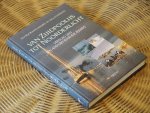 Koopmans-Eijlders E.  e.a. - Van Zuidpoolijs tot Noorderlicht. Verslag van een adembenemende zeilreis