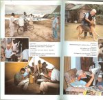 Spoerry, Anne .Vertaald door Annemarie Vervoordeldonk met 10 pagina's zwart - wit en kleuren fotos - Mama Daktari Spoerry, Anne .Vertaald door Annemarie Vervoordeldonk met 10 pagina's zwart - wit en kleuren fotos - Mama Daktari