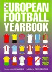 MIKE HAMMOND - The European Football Yearbook 2001-2002 -The ultimate reference on the European football scene.
