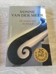 Meer, Vonne van der - De vrouw met de sleutel, gesigneerd