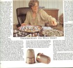 LEEFLANG THOMAS fotografie hans de wit en peter schütte - VERZAMELEN IS OOK EEN KUNST * twintig verzamelaars over hun hobby * van schrijfmachines tot antieke poppen * wijwatervaatjes en modeltreinen maar ook pudding vormen