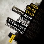 Gea Gort - GOD IN DE STAD