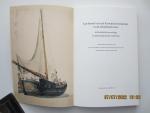 Vink, Leendert de - Aan boord van een Katwijkse bomschuit in de achttiende eeuw.  Het handschrift van schipper Leendert Buijsertszoon van der Plas.  In de hertaling is in het Nederlands van nu te lezen wat de vissers ruim 200 jaar geleden beleefden.