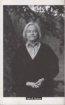 Haasse ( = H.S. van Leleyveld-Haasse (Batavia 2 February 1918 - Amsterdam 29 September 2011), Hélène "Hella" Serafia - Oeroeg - Met lofrede Willem Nijholt. Oeroeg Oeroeg was mijn vriend. Zo begint Hella S. Haasses beroemde prozadebuut dat in 1948 als Boekenweekgeschenk verscheen. Het boek beleefde zevenenveertig drukken en werd in elf talen vertaald.