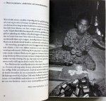 Groenink, Evelien - Holtwijk, Ineke - Straaten, Floris van - Slotenmakers en Gangstermeisjes - Kinderarbeid wereldwijd - Met een voorwoord van Kathy Lindekens