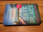 Downes, Anna - The Safe Place / The most addictive summer thriller