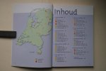 Carolien Vader - Een Reisgids Verleden Van Nederland 40 tochten langs historische locaties; gebaseerd op de TV-serie