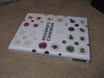 Reimann, Tatjana - The Designer's Cookbook. 12 Colors, 12 Menus Reimann, Tatjana - The Designer's Cookbook. 12 Colors, 12 Menus
