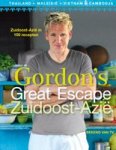 Ramsay, Gordon . [ isbn 9789021551173 ]  3515 - Gordon's Great Escape  Zuidoost-Azië . ( Zuidoost-Azië in 100 recepten . )  Heetgebakerde chef-kok Gordon Ramsay gaat op culinaire ontdekkingsreis naar het zuidoosten van Azië en verkent de kleurrijkekeukens van Thailand, Maleisië, Vietnam en -