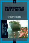 Bruin, W.J. de - Mensensmokkel naar Nederland / een bundeling van lezingen over mensensmokkel in relatie tot de bestrijding van de (georganiseerde) criminaliteit
