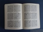 Aaron Alexandre. - Praktische Sammlung bester und höchst interessanter Schachspiel-Probleme durch mehr als zweitausend Beispiele anschaulich gemacht. Beigebunden: "Der gereinigte Alexander" von Oskar Alexander.