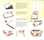 Eeuwen, Jacob van  Tekstadvies Jos de Ley  met fotografie  van Bouke Bakker  Lokatie fotos Willem's Winkeltje Hilversum - POST-en VERZAMELMAPPEN omzelf temaken * BENODIGD GEREEDSCHAP * materiaalbeschrijving * techniek & tips * opbergmap & tekenmap en schrijfmap * postmap met insteektassen * bureau-accessoiers * postdoos