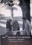 Swinkels, Koos - en anderen - Monumentjes van devotie : Wegkruisen en veldkapellen in de gemeente Venray
