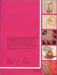 Chapman Isabelle, Helen Harrison, Margaret Nicholoson, Heather Padfield en Christine Risley - Borduren in woord en beeld met meer dan 250 kleurenfoto's  ...  Inleiding tot het borduren [basisborduursteken] Plof-poef  ...  gewatteerde ovenwant