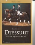 Bartels, Tineke - Basisboek Dressuur - op stal bij Tineke Bartels.