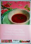 Dahl , Sophie . [ ISBN 9780007261178 ] 4119 ( boekband is nog aanwezig met een lichte kreuk . ) - Miss Dahl's Voluptuous Delights . ( The Art of Eating a Little of What you Fancy . ) Sophie Dahl, one of the most glorious women on the planet, shares delicious secrets from her slinky kitchen, funny stories and favourite recipes in a beautifully -