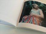 foto's: Hellen van Meene tekst: Essay by Kate Bush - PORTRAITS