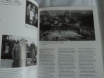 LOE E. NANCY - The enchanted hill. The story of Hearst Castle at San Simeon - the official pictorial guide
