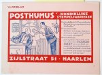[Vloeiblad Posthumus Koninklijke stempelfabrieken] - Vloeiblad Posthumus Koninklijke stempelfabrieken, Zijlstraat 51 Haarlem, with nice colours in pink and red. Beautiful design with image of two men that need new company paper soon.