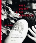 ... - (1) Het Dorp   De Wereld