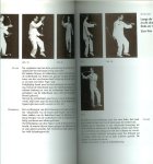 Lie, Foen Tjoeng  Vertaling Jenny Boelhouwer   fotos Studio Kade - Tai-ji-quan .. Chinees schaduwboksen. Harmonie van lichaam en geest