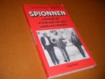 Andreassen, Thorleid; Gunnar Moe. - Spionnen. Handboek voor wie op zijn Land wil passen.